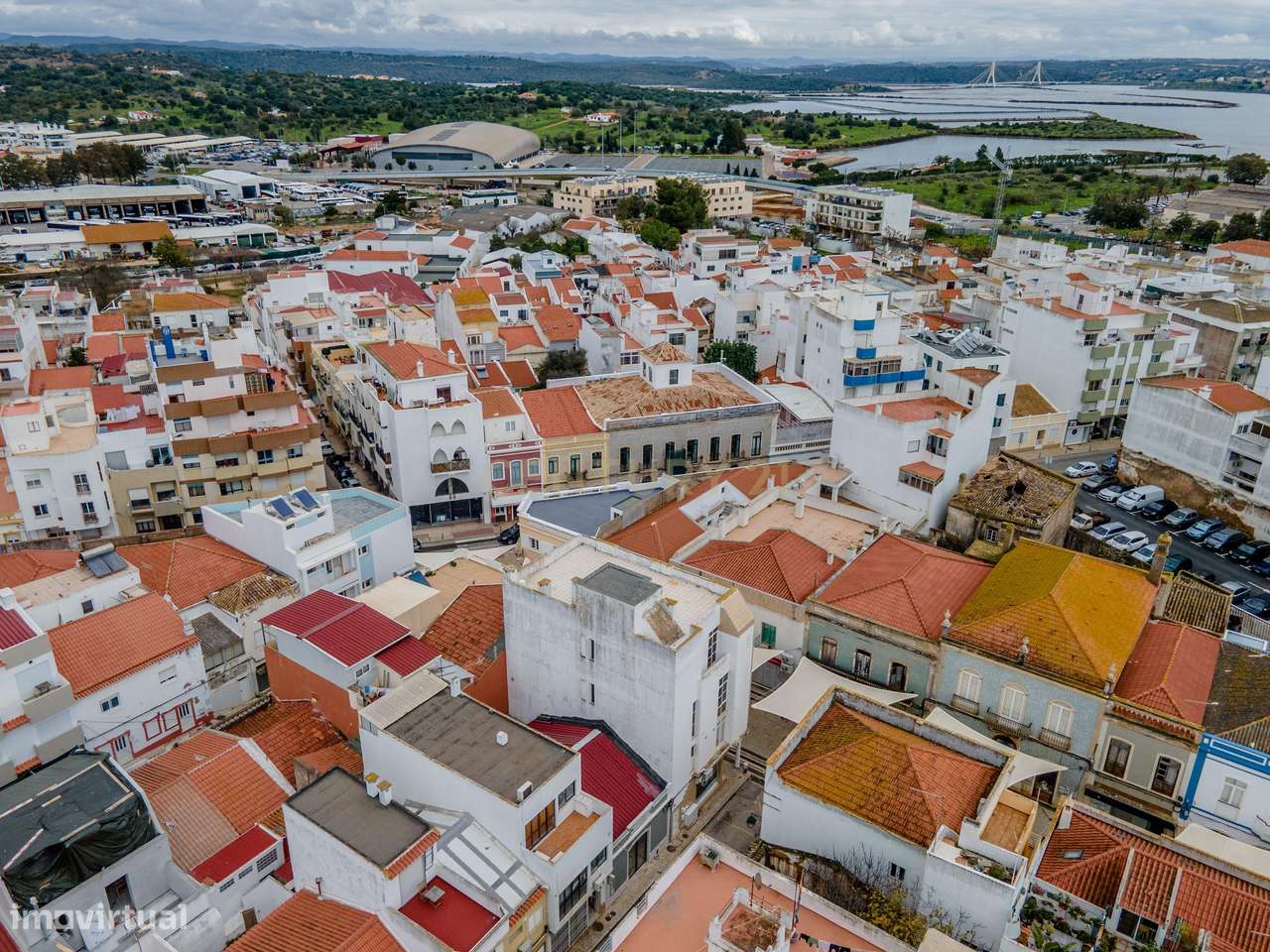 T0 centro de Portimão, E se o seu dinheiro começasse finalmente a trab-11