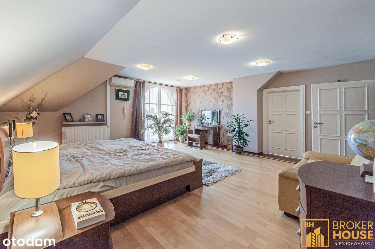 Willa z basenem i pięknym ogrodem/Opole-17