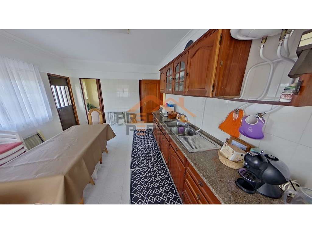 Situada em São João das Lampas, moradia T3 com terreno.-7