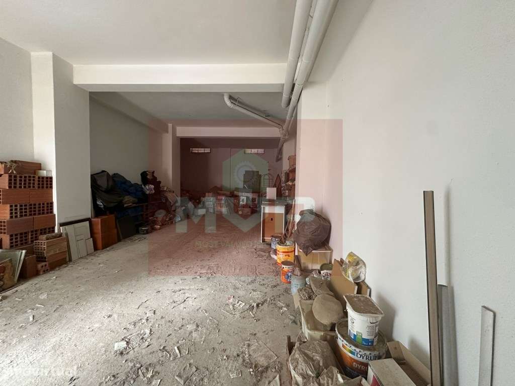 Arrecadação em cave, Olhão-5