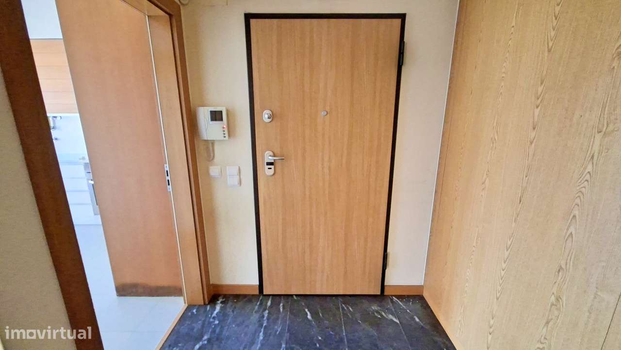 Apartamento T3 212m2  lugar garagem e arrecadação Santo Andre-Barreiro-18