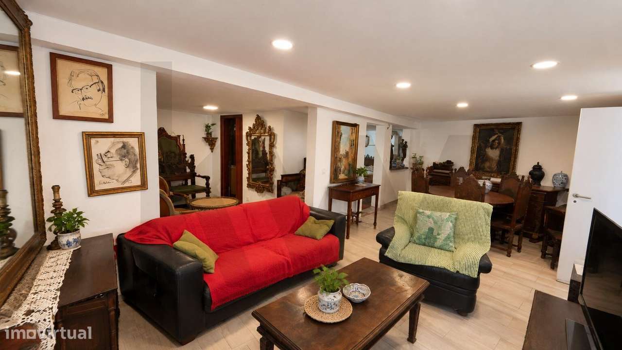 Apartamento T2 com espaço adicional independente | Almada-11