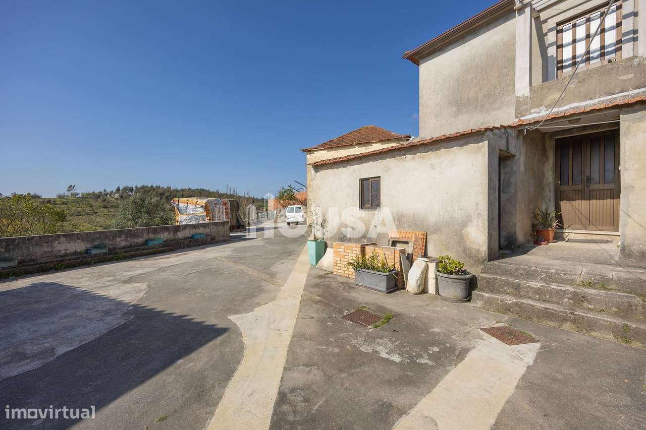 Moradia T3 com terreno de 2.157 m² – Raposeira, Colmeias | Leiria-47