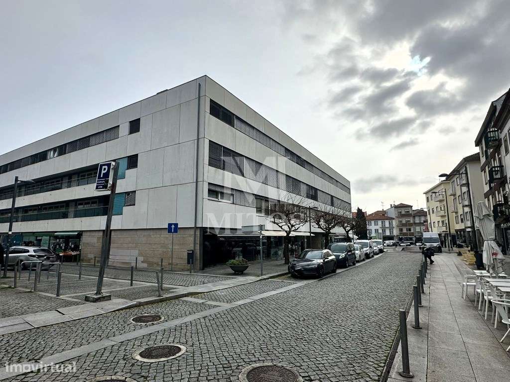 Loja para arrendamento no centro de Viana do Castelo - Grande imagem: 2/4