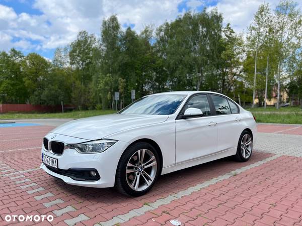 BMW Seria 3 318d - 1