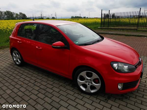 Volkswagen Golf 2.0 GTI - 2