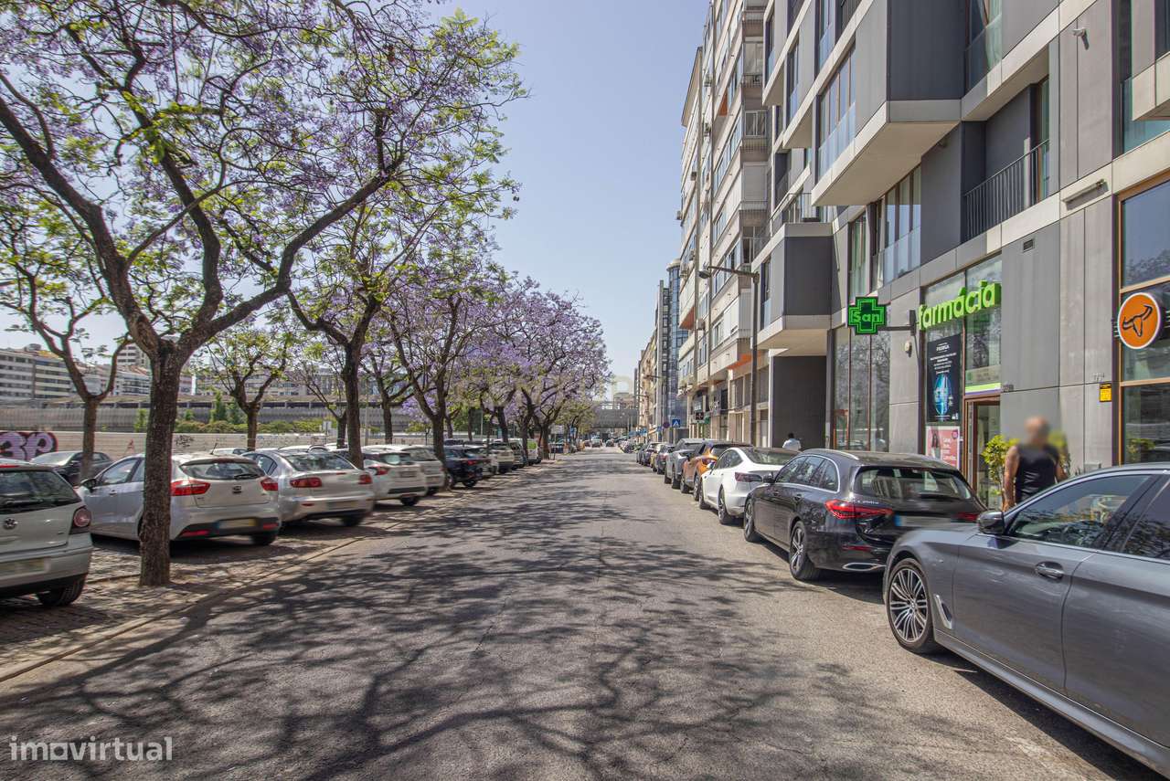 Apartamento T4 +1 com 272 m2 Vista Panorâmica em Lisboa e 3 Lugares de-41