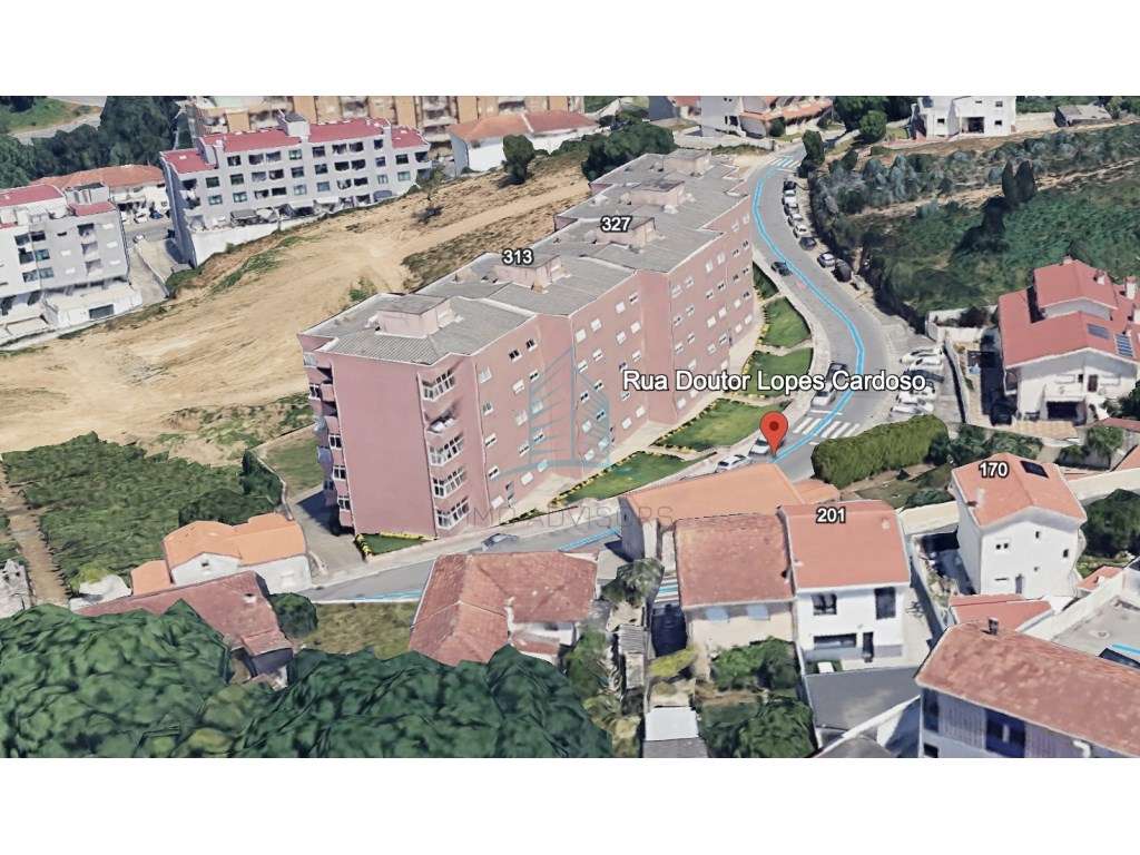 Excelente T2 com Lugar de Garagem e elevador em S. Cosme-31