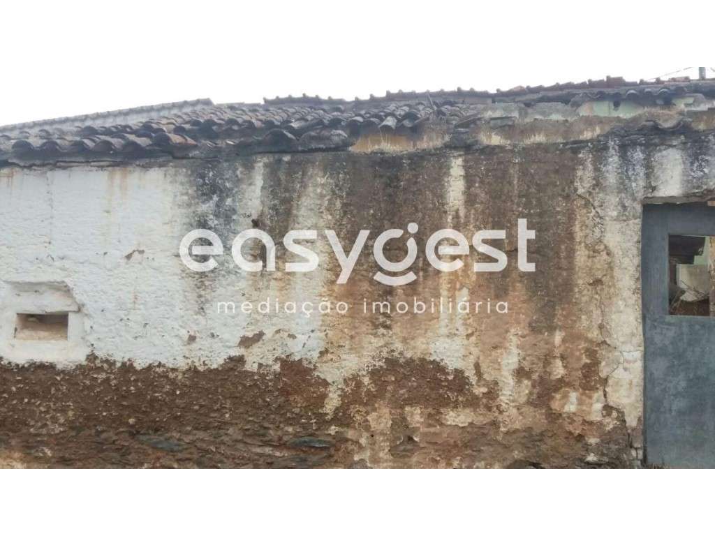 Moradia T2 para recuperar em Safara - Alentejo - Grande imagem: 4/7