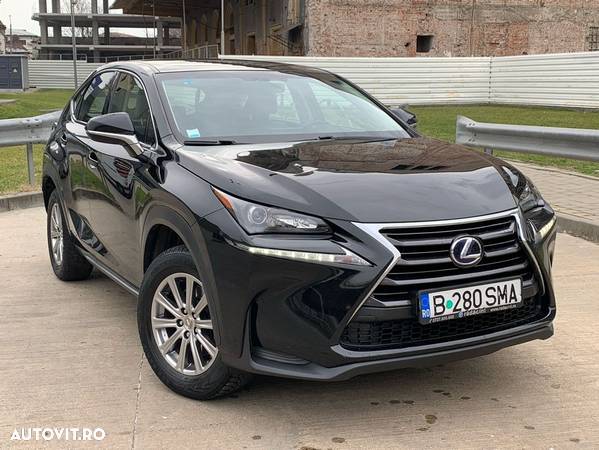 Lexus Seria NX 300h - 2