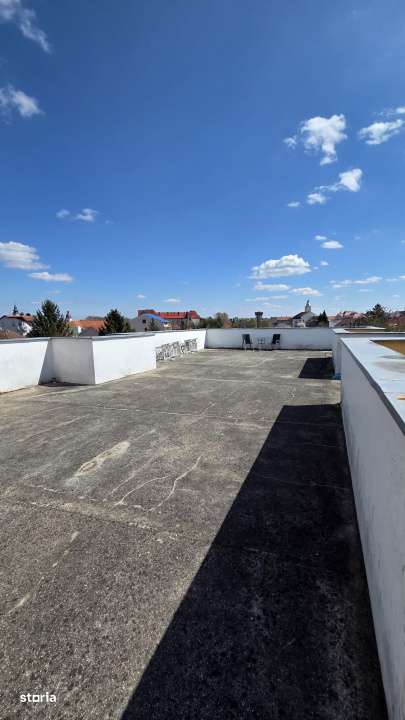 Apartament 3 camere de vanzare – zona Titulescu-16