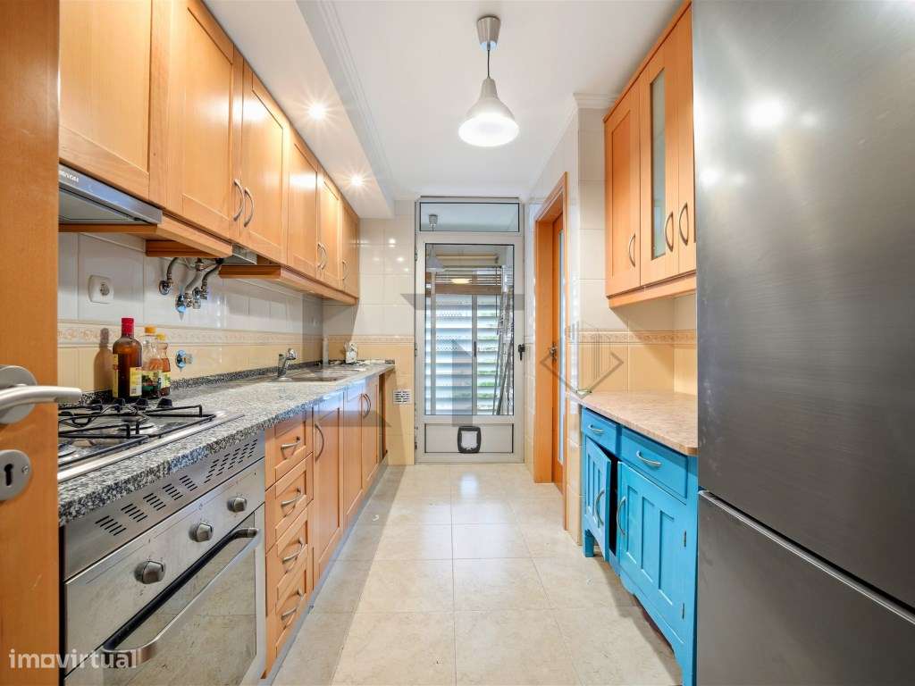 Apartamento T2 com Garagem e Carregador Elétrico, para Arrendamento... - Grande imagem: 5/13