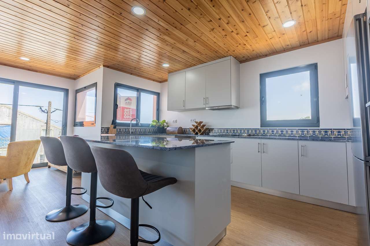 Moradia Nova Isolada V4 em Capelas, Ponta Delgada - Grande imagem: 5/15