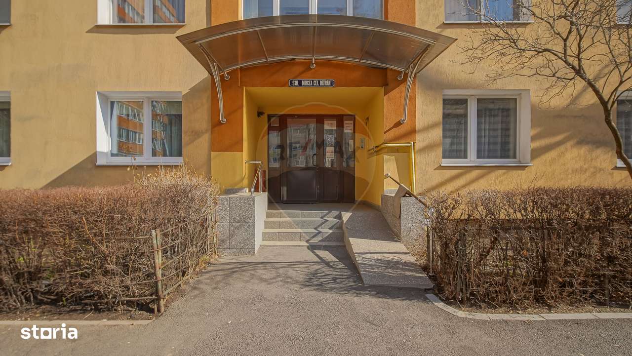 Apartament cu 3 camere de vânzare pe Mircea cel Batran - Imagine principală: 2/20