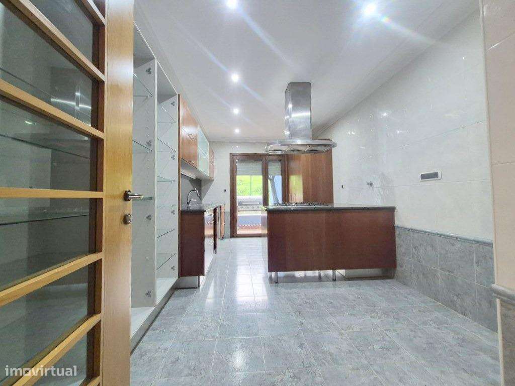 Apartamento T2 Central com Piscina - Grande imagem: 5/34