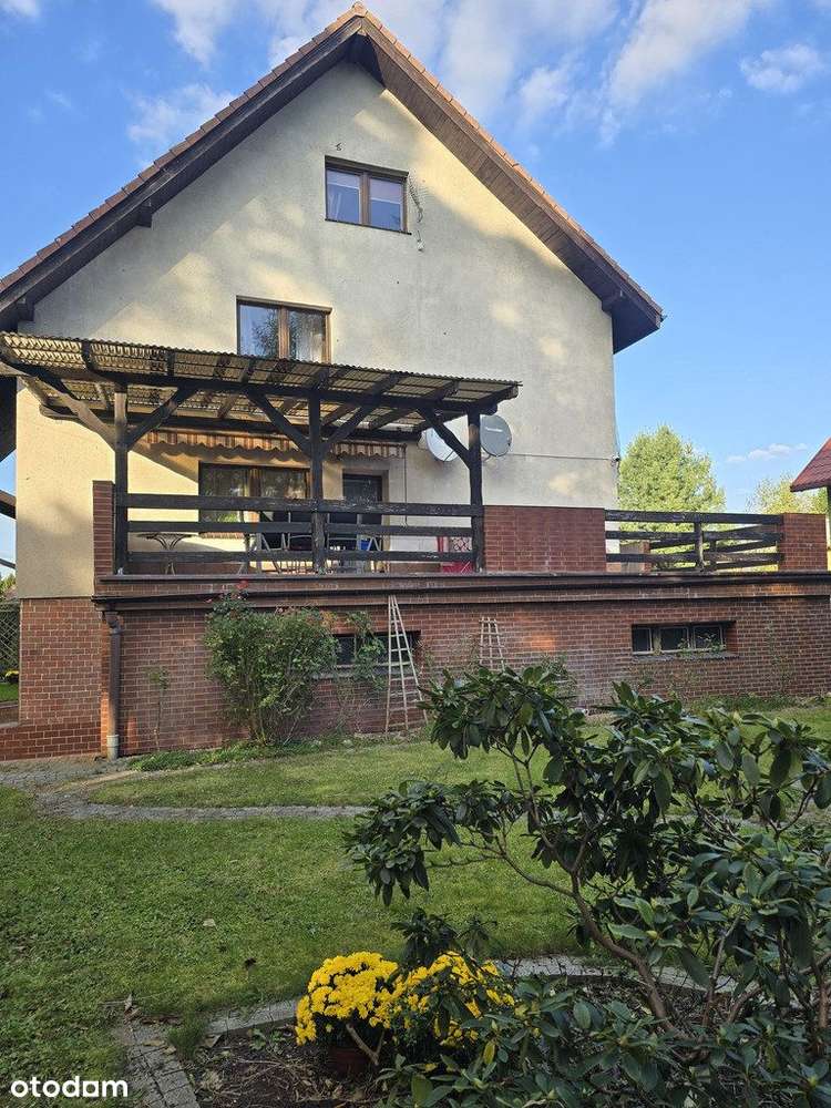 Dom wolnostojący w Mirkowie, cicho i zielono-18