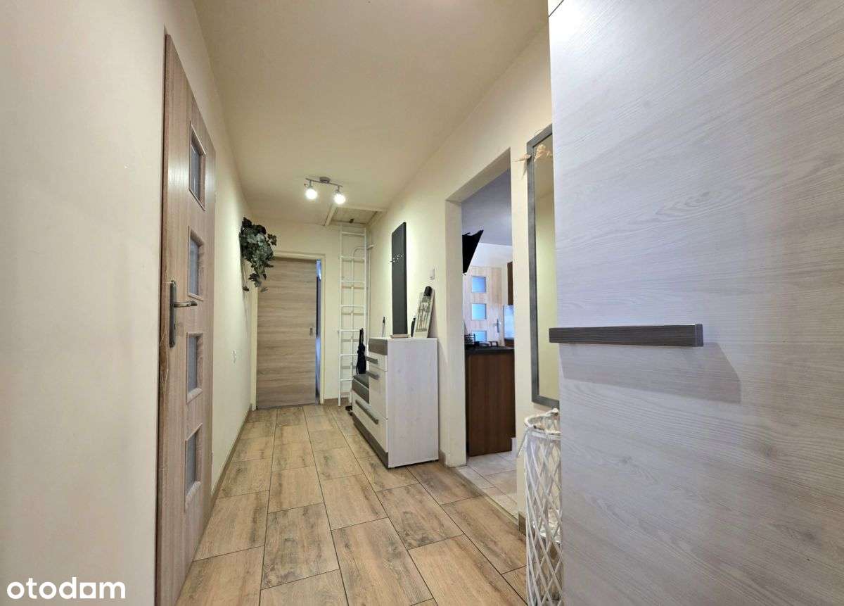 Piętrowy dom w świetnej lokalizacji / działka 10ar - Pełny obrazek: 4/20