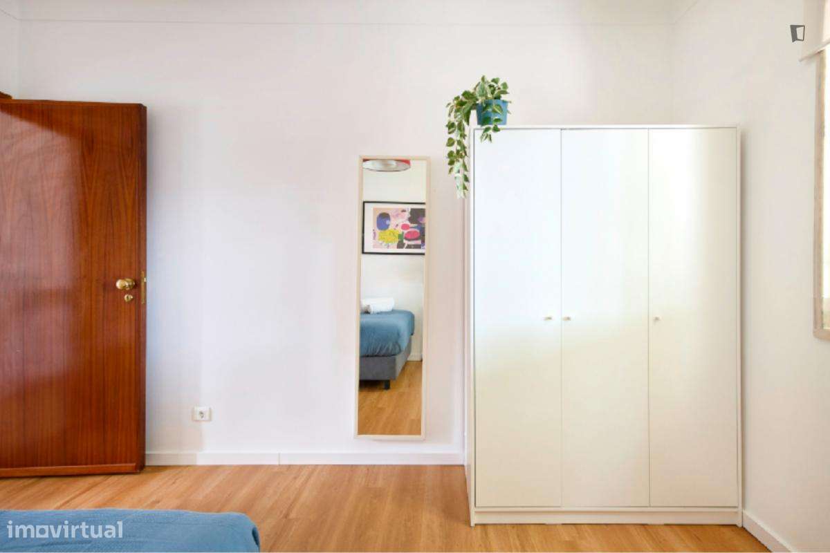 Quarto - localizado em Benfica Lisbon - Grande imagem: 3/24