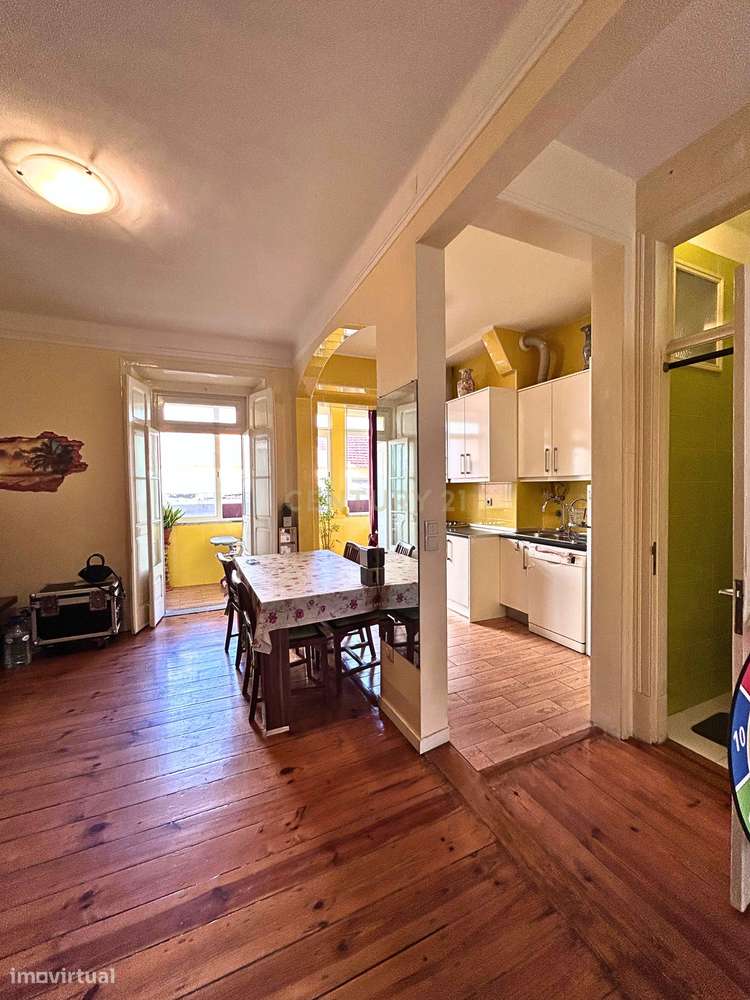 T2 Remodelado com Vista Lateral de Rio – 80m²-8