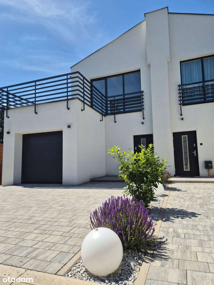 Dom w malowniczej i spokojnej okolicy I Chojny-7