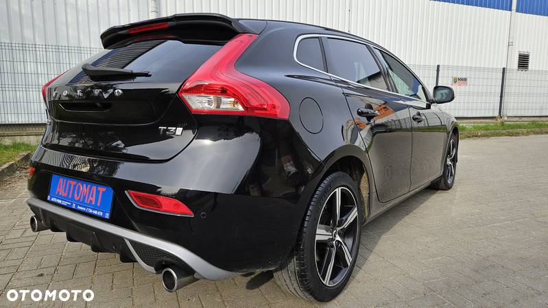 Volvo V40 T3 Geartronic Summum - 16