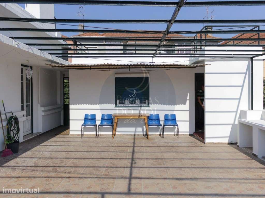 T6 c sótão (72m2), terraço, pátio e estacionamento-17