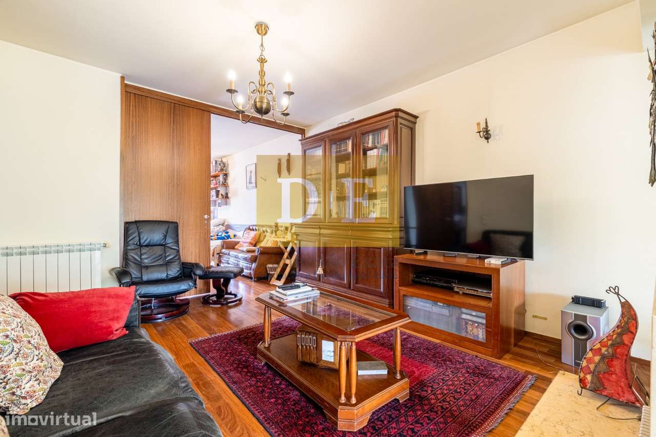 Apartamento T3 em Zona Nobre de Requesende em Ramalde-5