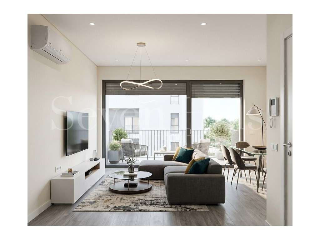 Apartamento T3 com Garagem - Lordemão-2