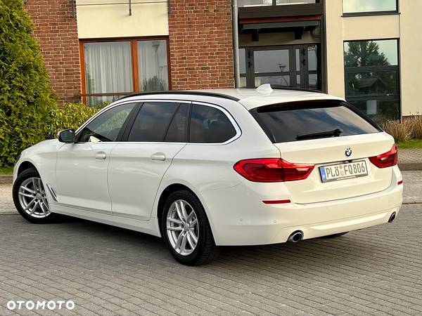 BMW Seria 5 525d Touring Sport Line - 11