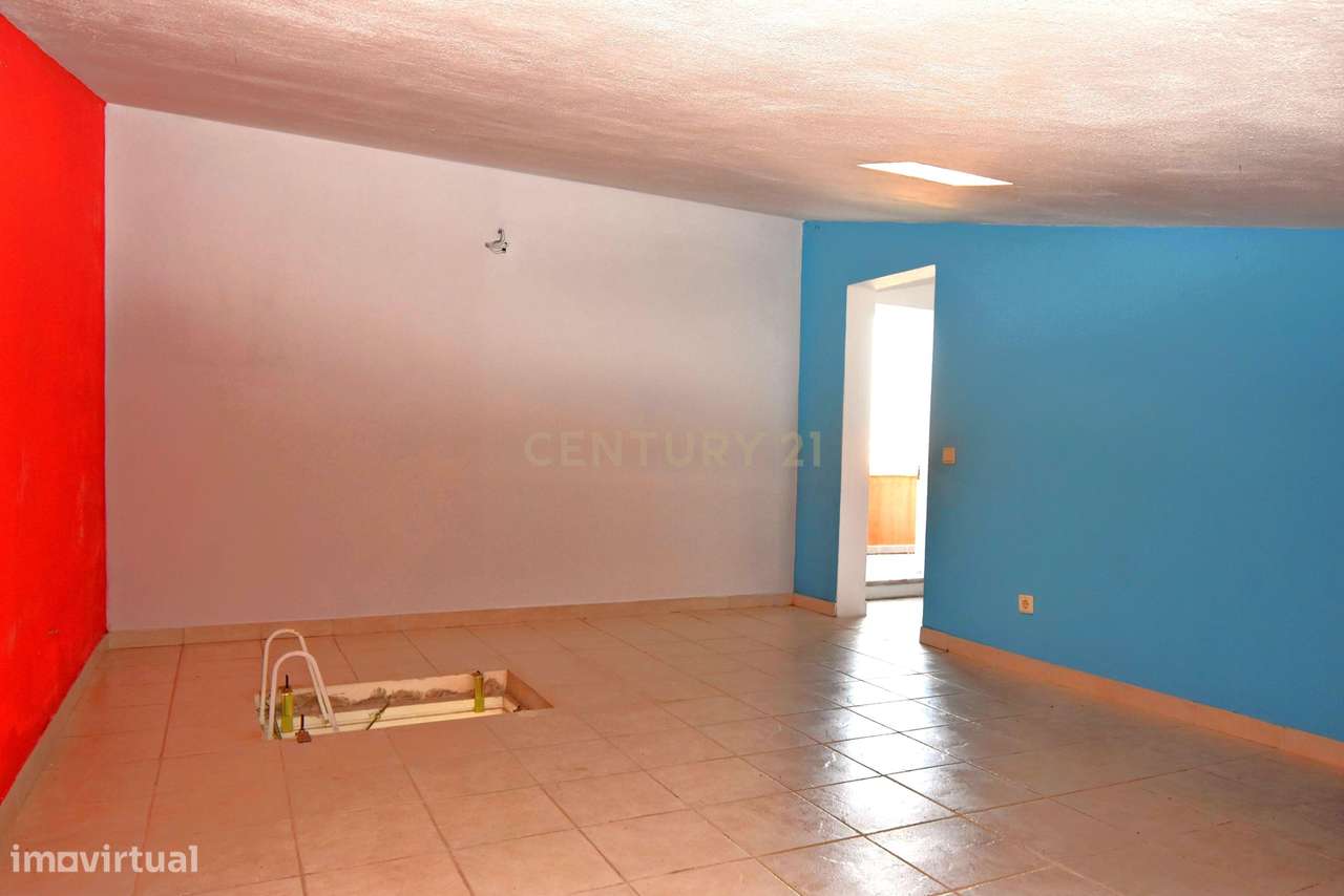 Moradia Isolada T4 Sarilhos Grande, Montijo-36