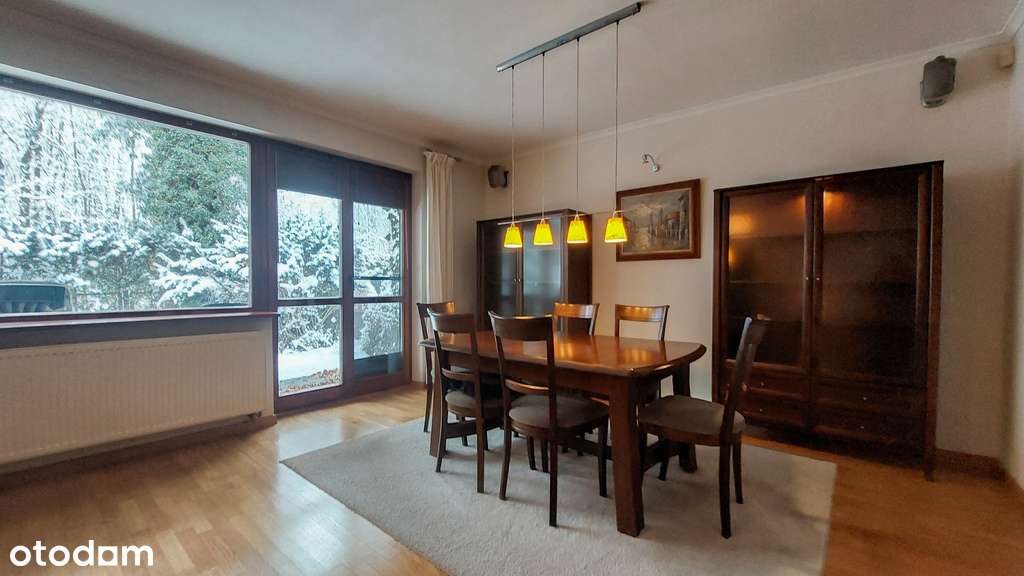 Casă, 180 m²
