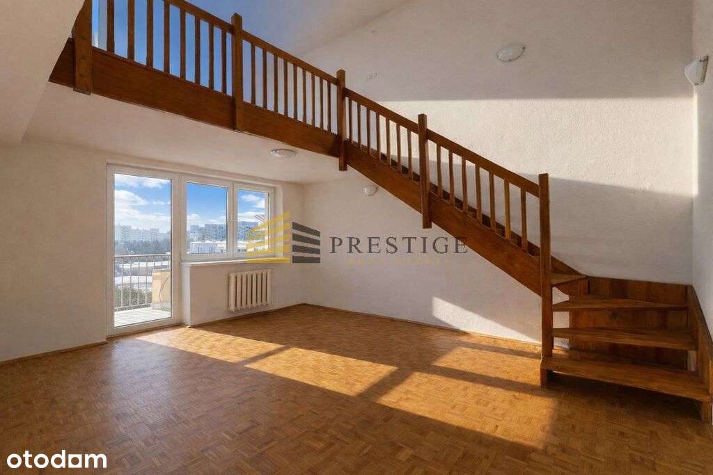 Nietuzinkowe mieszkanie z antresolą na Żoliborzu-0