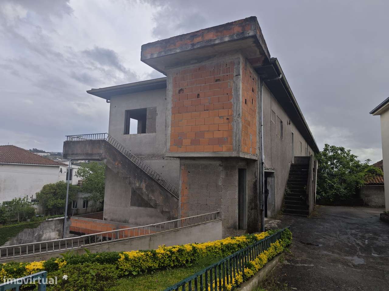 Edifício Inacabado com Enorme Potencial de Rentabilização-32
