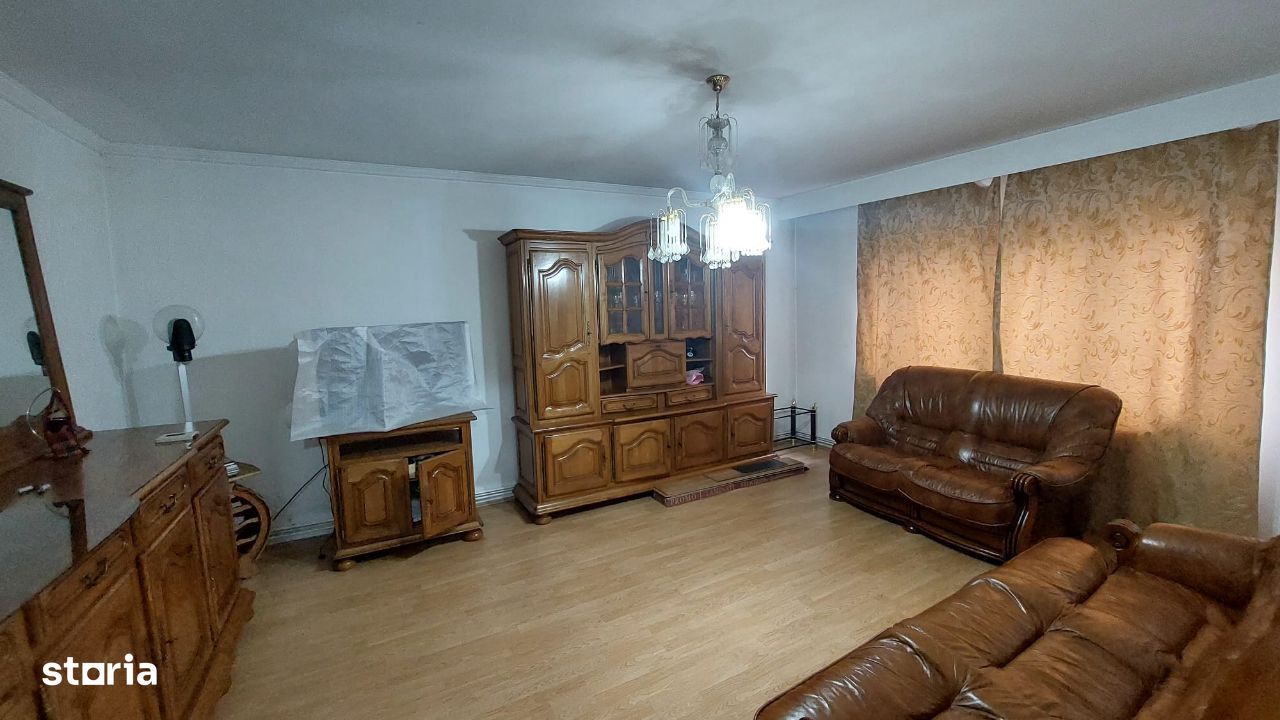 Bilascu, Casa de Asigurari de Sanatate, 3 camere decomandat, parter
