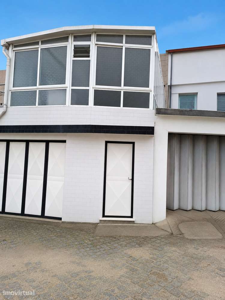 Moradia T2 com Terraço de 40m² | Areosa-8
