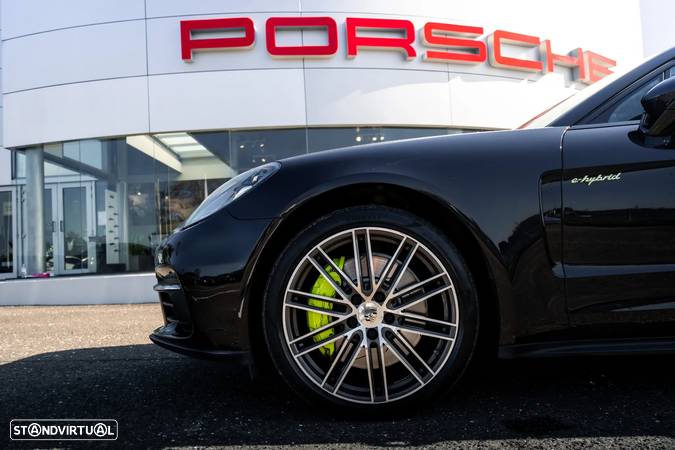 Porsche Panamera 4 E-Hybrid - 3