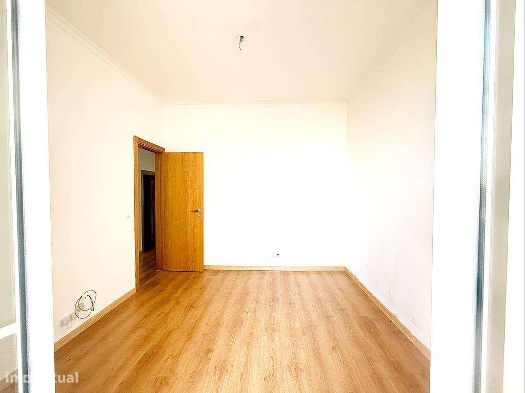 T2+1 pronto a habitar no centro de Lisboa!-6