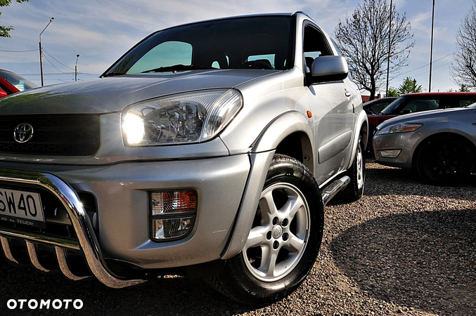 Toyota RAV4 2.0 VVT-i Sol - 4