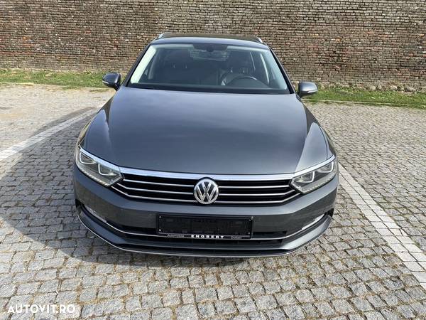 Volkswagen Passat Variant 2.0 TDI SCR DSG BlueMotion Highline - 2