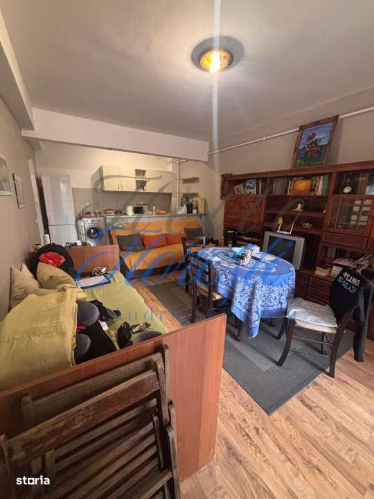 Apartament 2 camere decomandat,  zona Porii - Imagine principală: 1/11