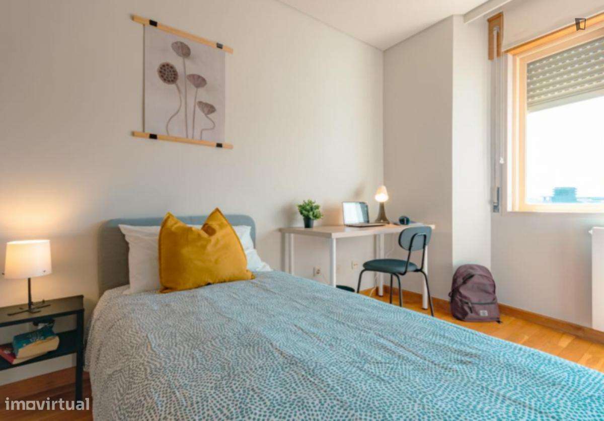 Quarto - localizado em Cedofeita Porto - Grande imagem: 4/8