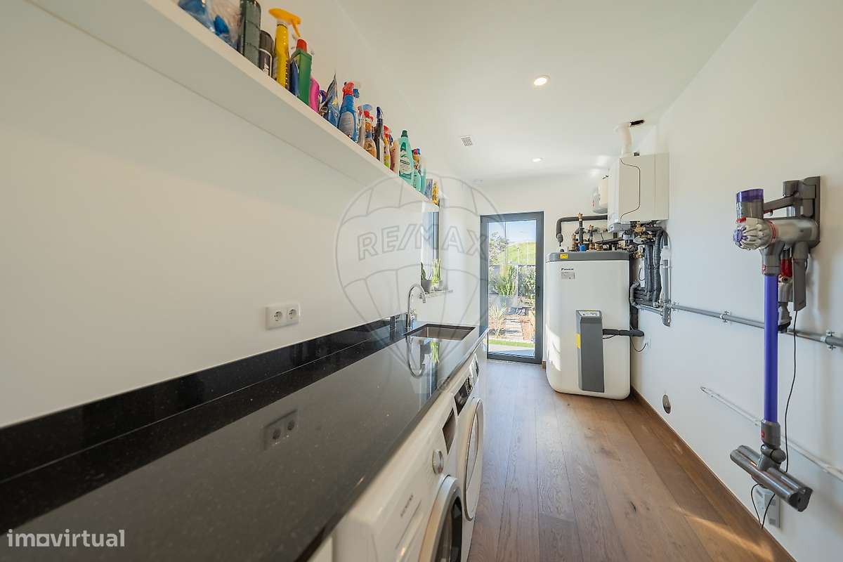 Moradia T4 para venda-11