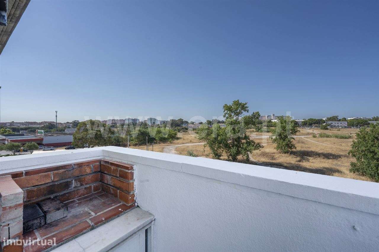 Apartamento T4/T3; Alto do Seixalinho-5
