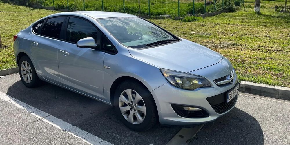 Opel Astra J [2009 - 2018] 1.4 Turbo ECOTEC Enjoy 2017
