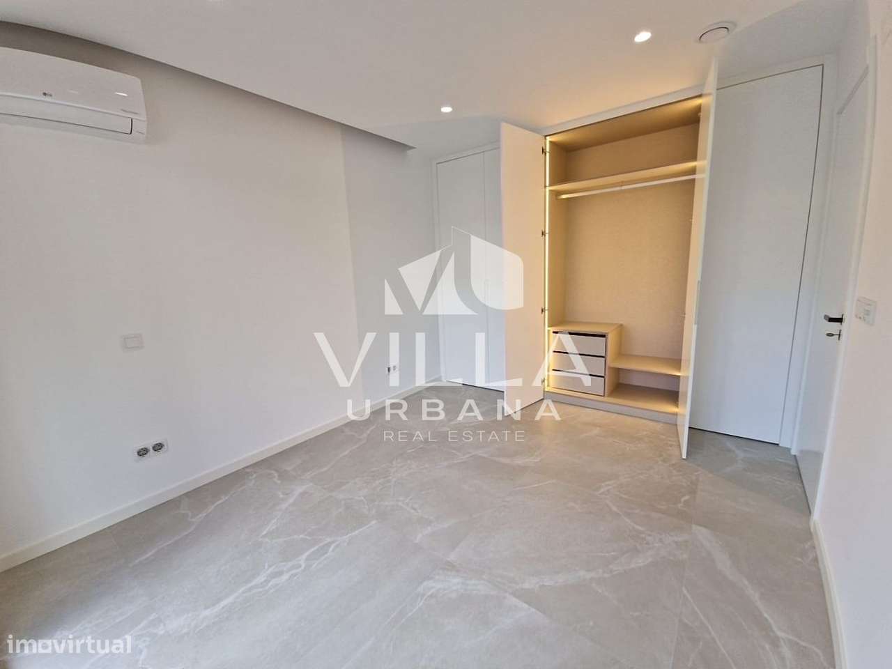 Moradia Isolada T4 com Piscina na Aroeira – A 5 Minutos da Praia da-15