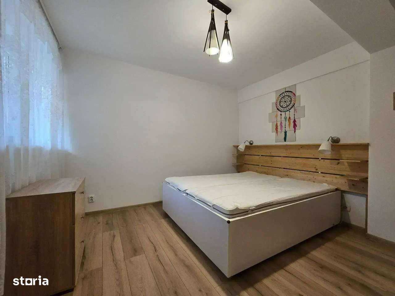 1 Decembrie metrou 2 Camere Decomandat mobilat cu geam la baie-5