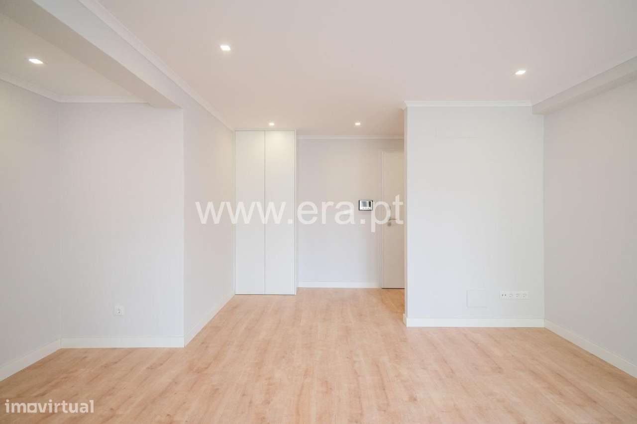 T4 com 2 casas de banho completas - *Em fase de renovação, - Grande imagem: 5/19