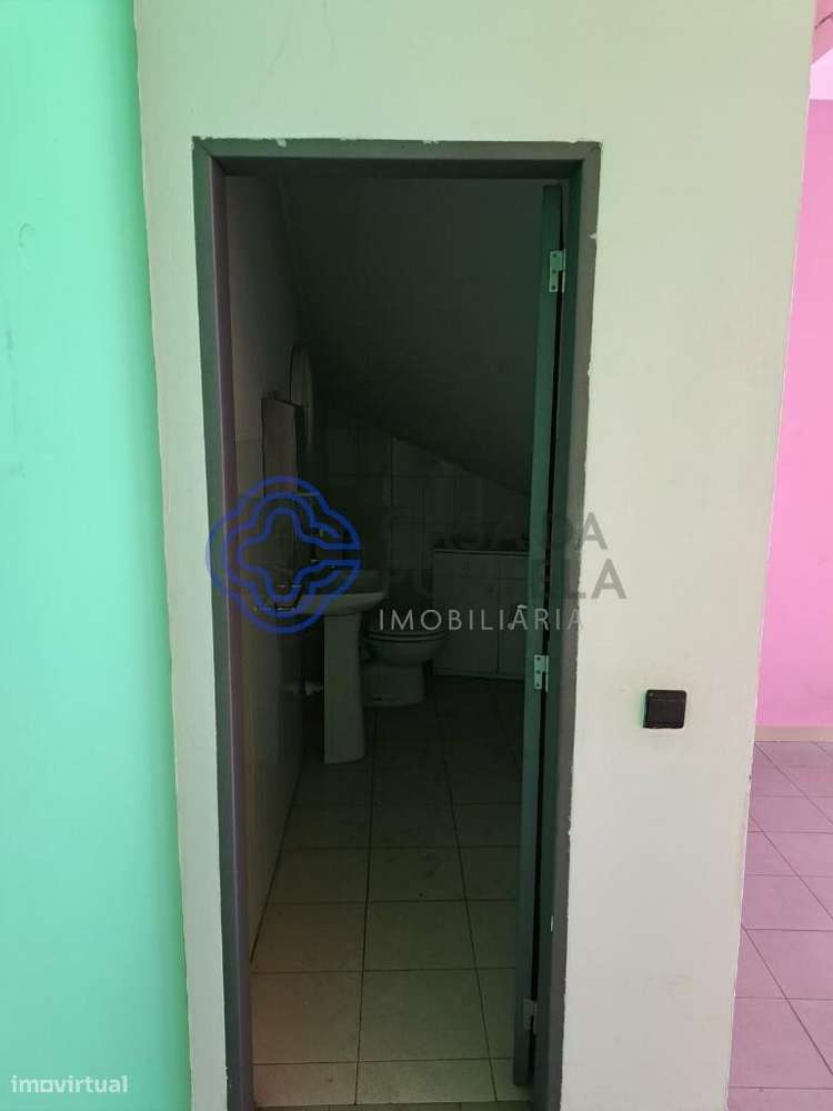 VENDE-SE LOJA, arrendada, Alta Coimbra - Praça da República / Av. Sá d - Grande imagem: 3/14
