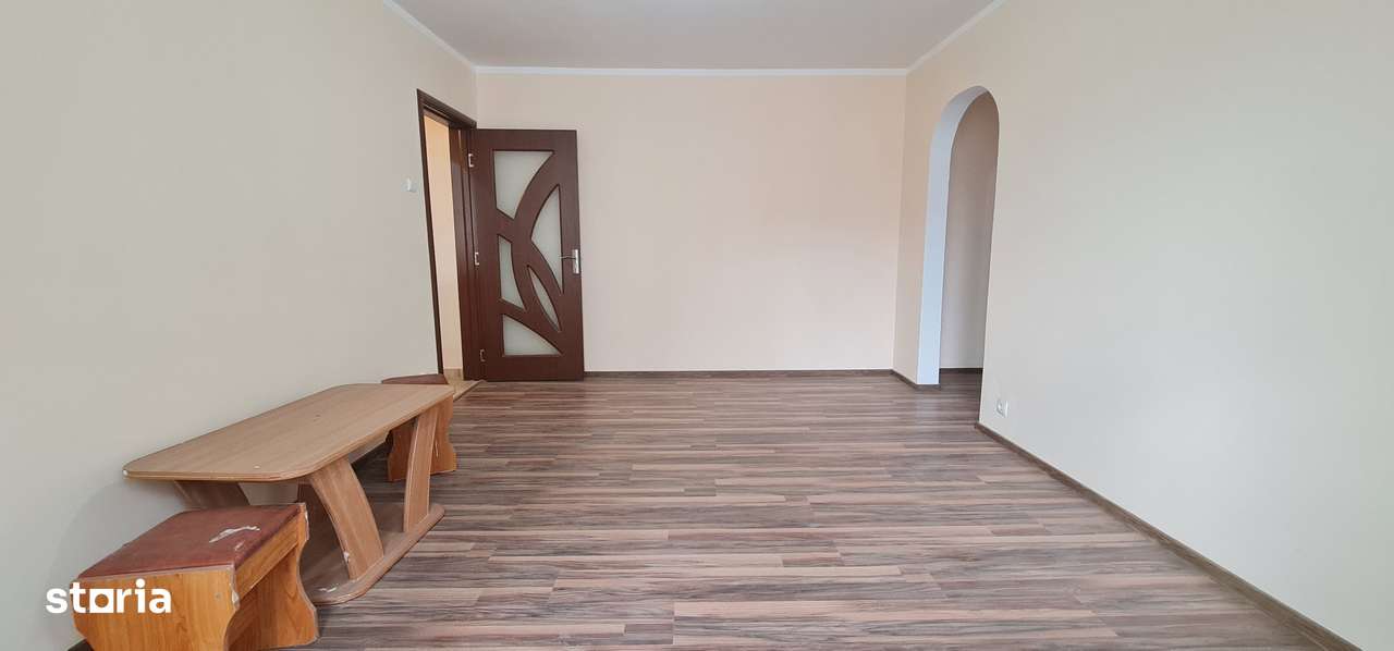 Apartament 2 camere Tractorul-0