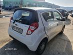 Dezmembrez Chevrolet Spark motor 1.0 benzina 68 cp, LMT kit pornire ambreiaj volanta plafon bara compresor ac dezmembrari - 2